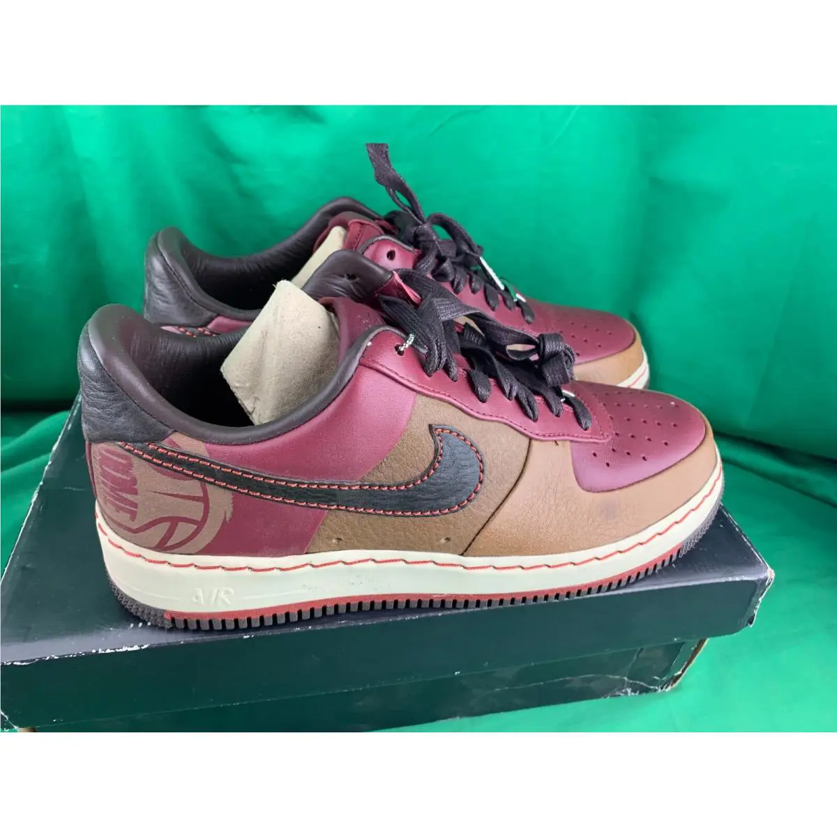 Nike shoes - Brown 0