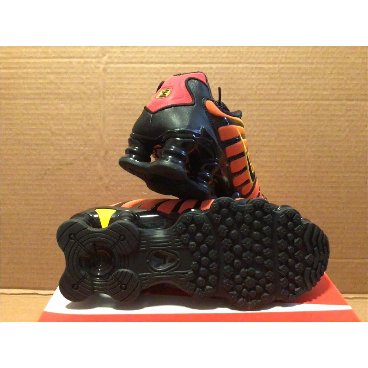 Nike shoes - Nike Shox - Shox - Black-Amarillo 0