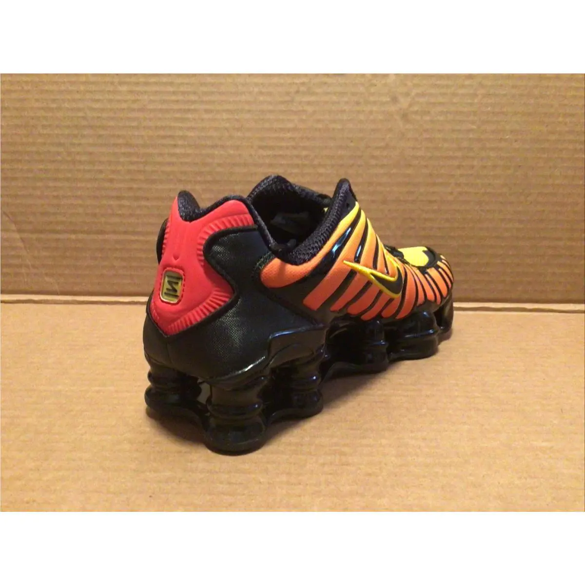 Nike shoes - Nike Shox - Shox - Black-Amarillo 2