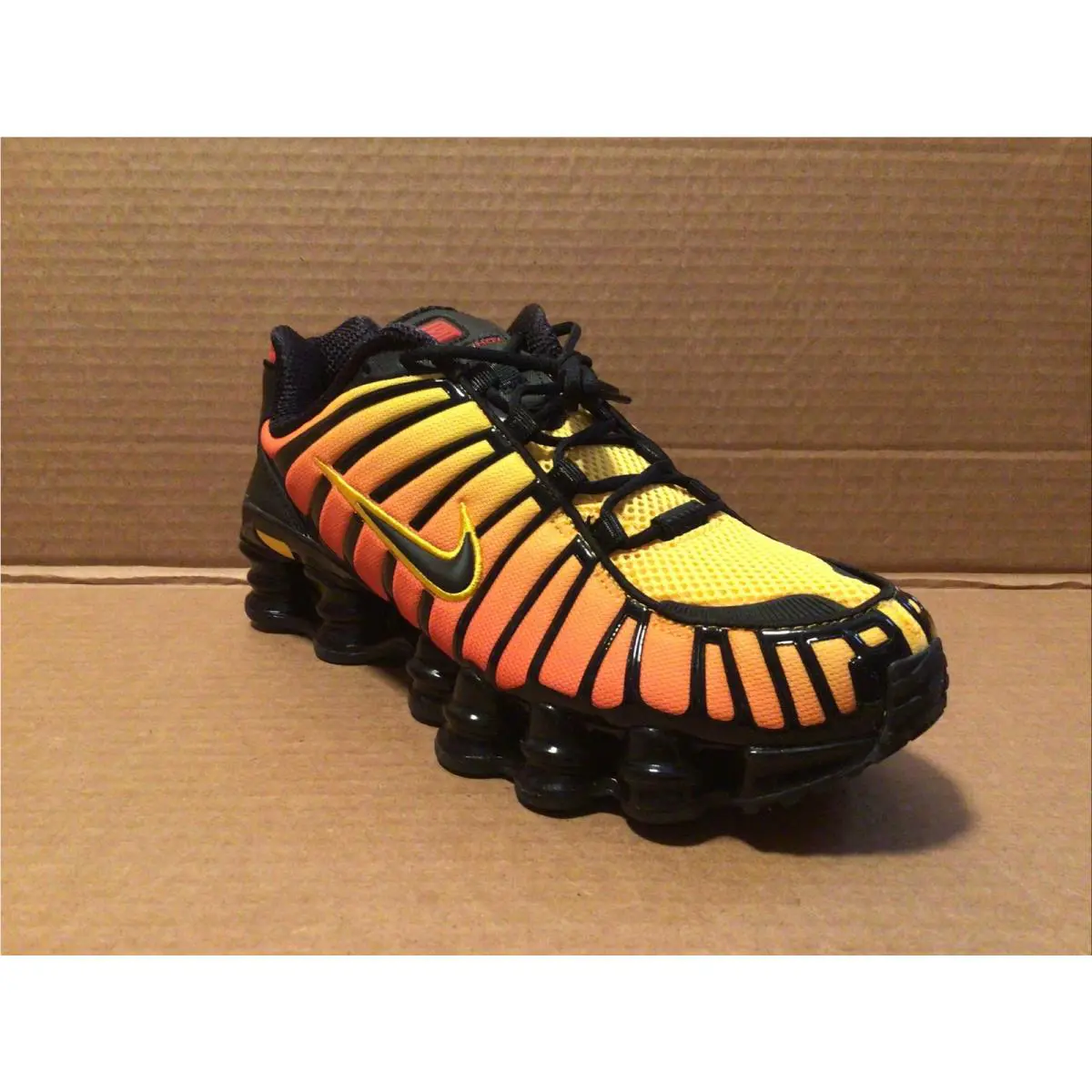 Nike shoes - Nike Shox - Shox - Black-Amarillo 3