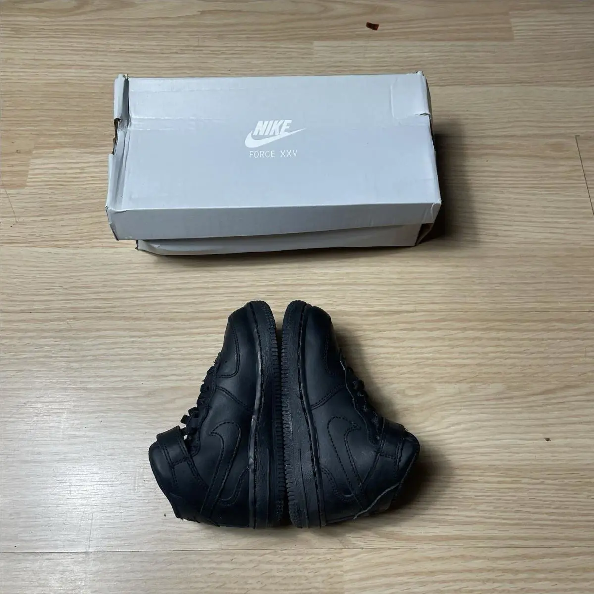 Nike shoes - Nike Air Force 1 - Air Force - Black 1