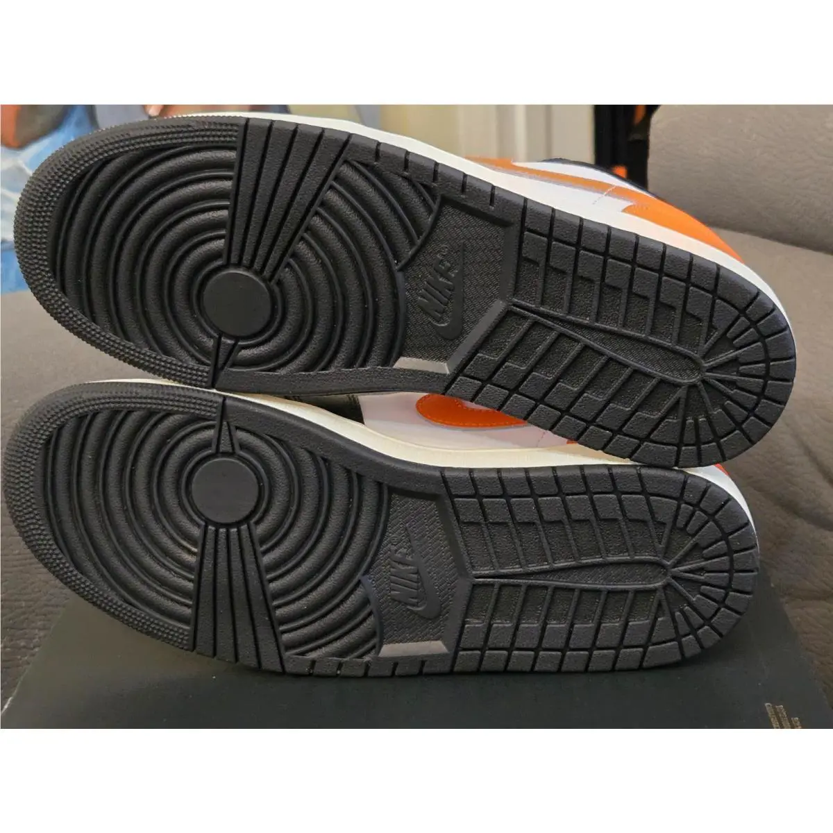 Nike shoes - Orange 4