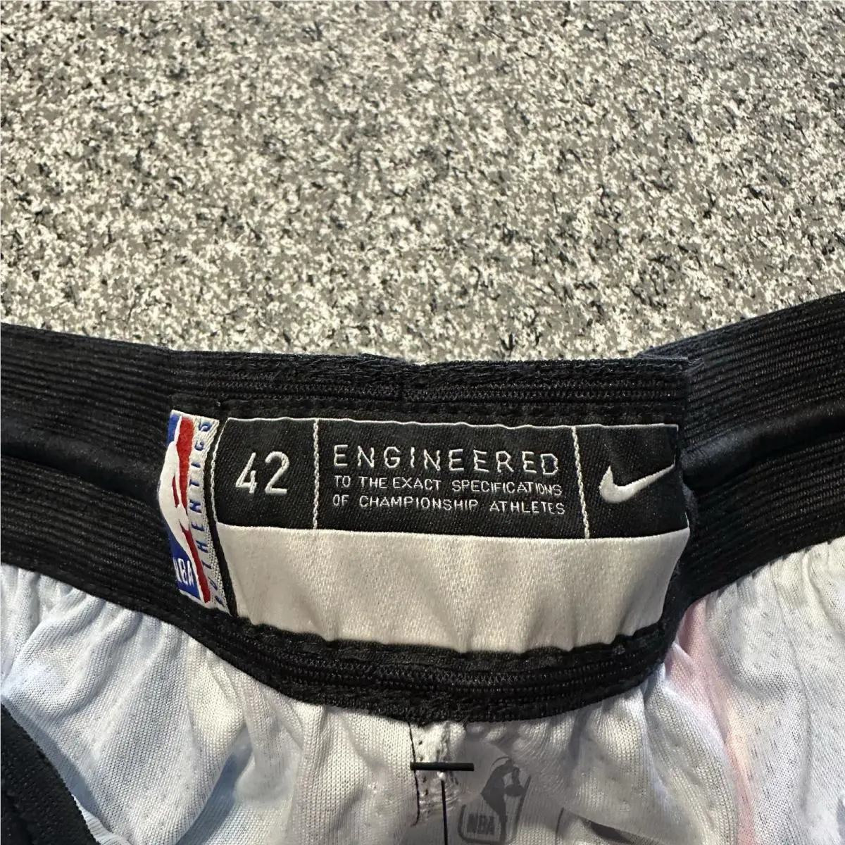 Nike clothing - Black (UPC: 196969329068) 1