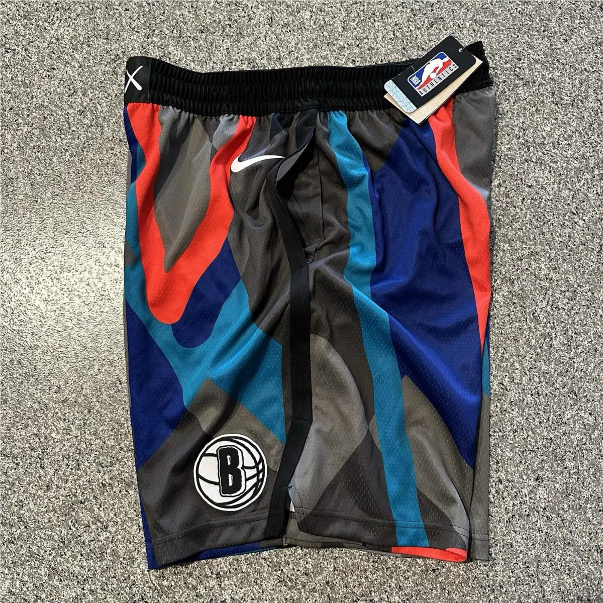 Nike clothing - Black (UPC: 196969329068) 4