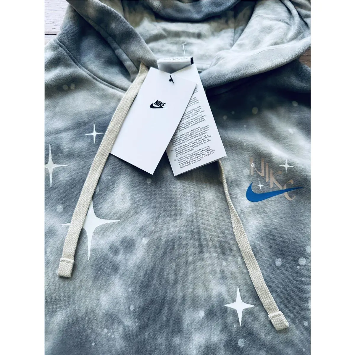 Nike clothing - Multicolor (UPC: 0196156241180) 3