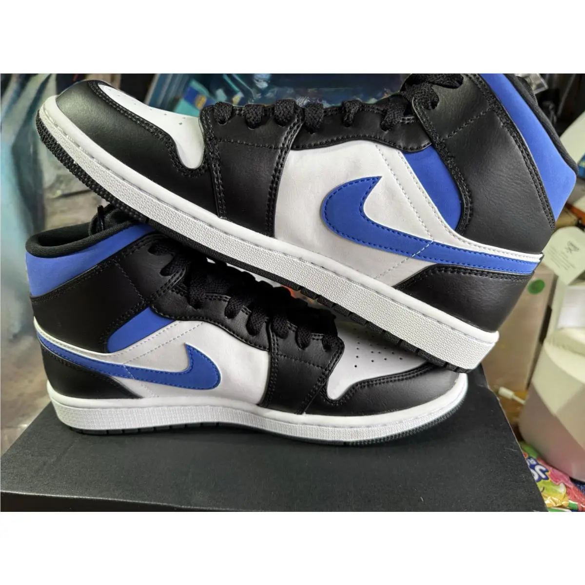 Nike shoes - Jordan 1 Mid - Mid - White/Blue-Black (UPC: 0195238866624) 3