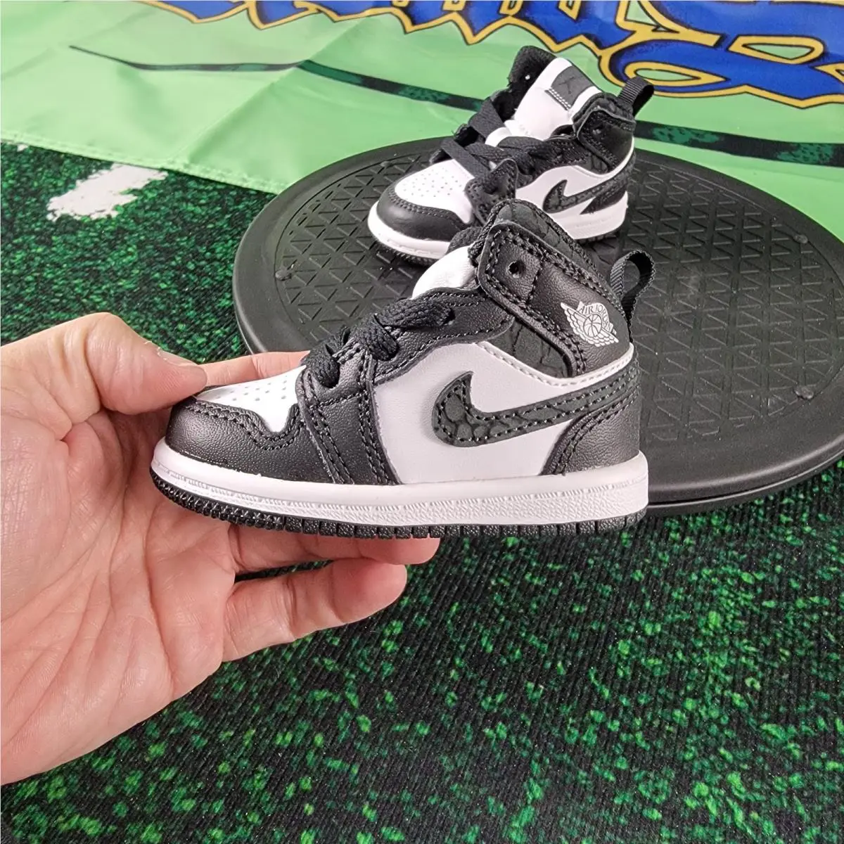 Nike shoes - White 1