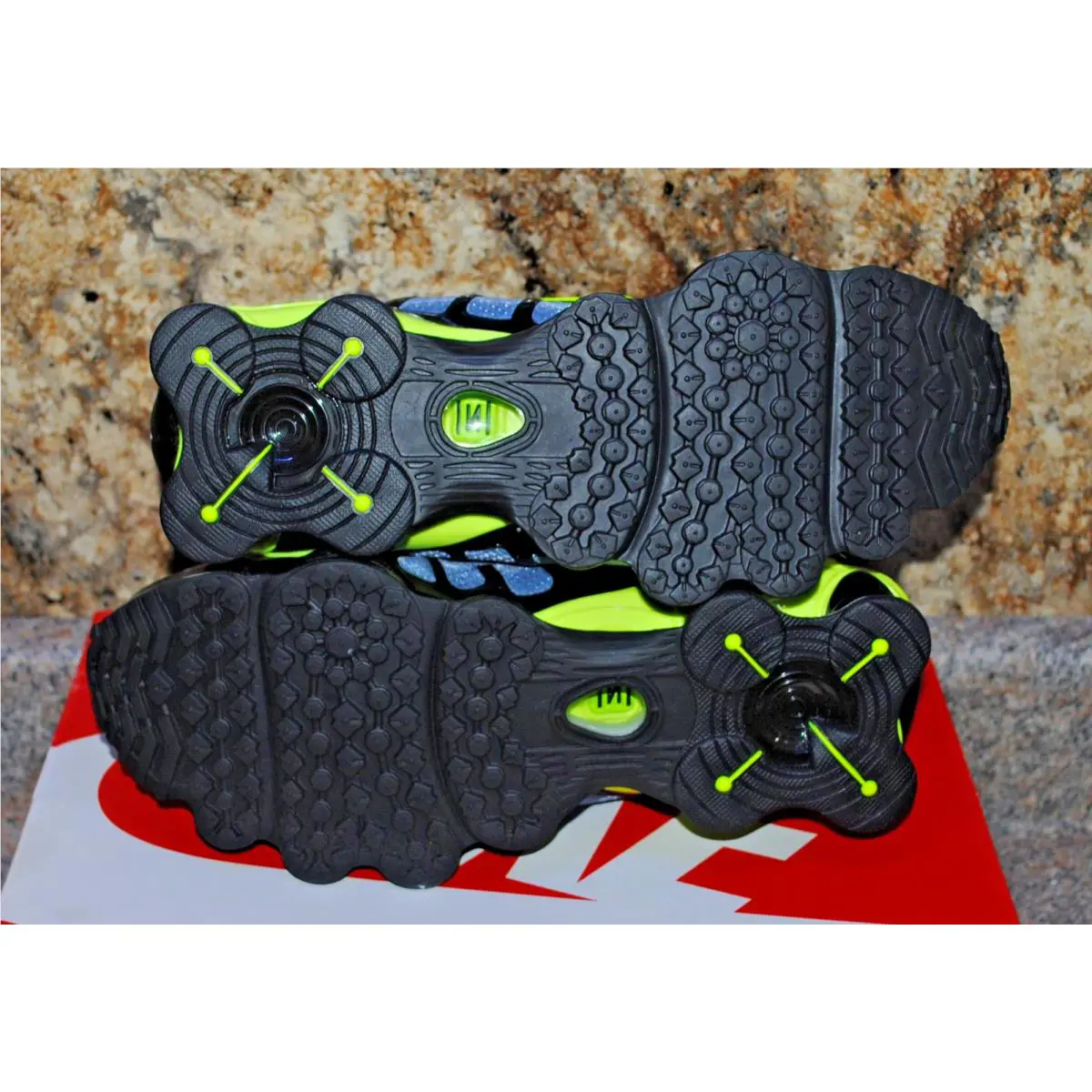 Nike shoes - Nike Shox - Shox - Black 1