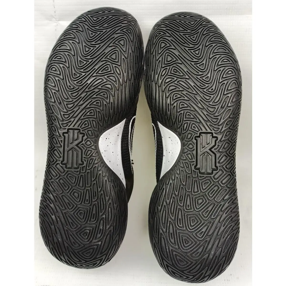 Nike shoes - Kyrie Flytrap IV - Kyrie Flytrap - CT1972-001 - Black & White (UPC: 194497961835) 6