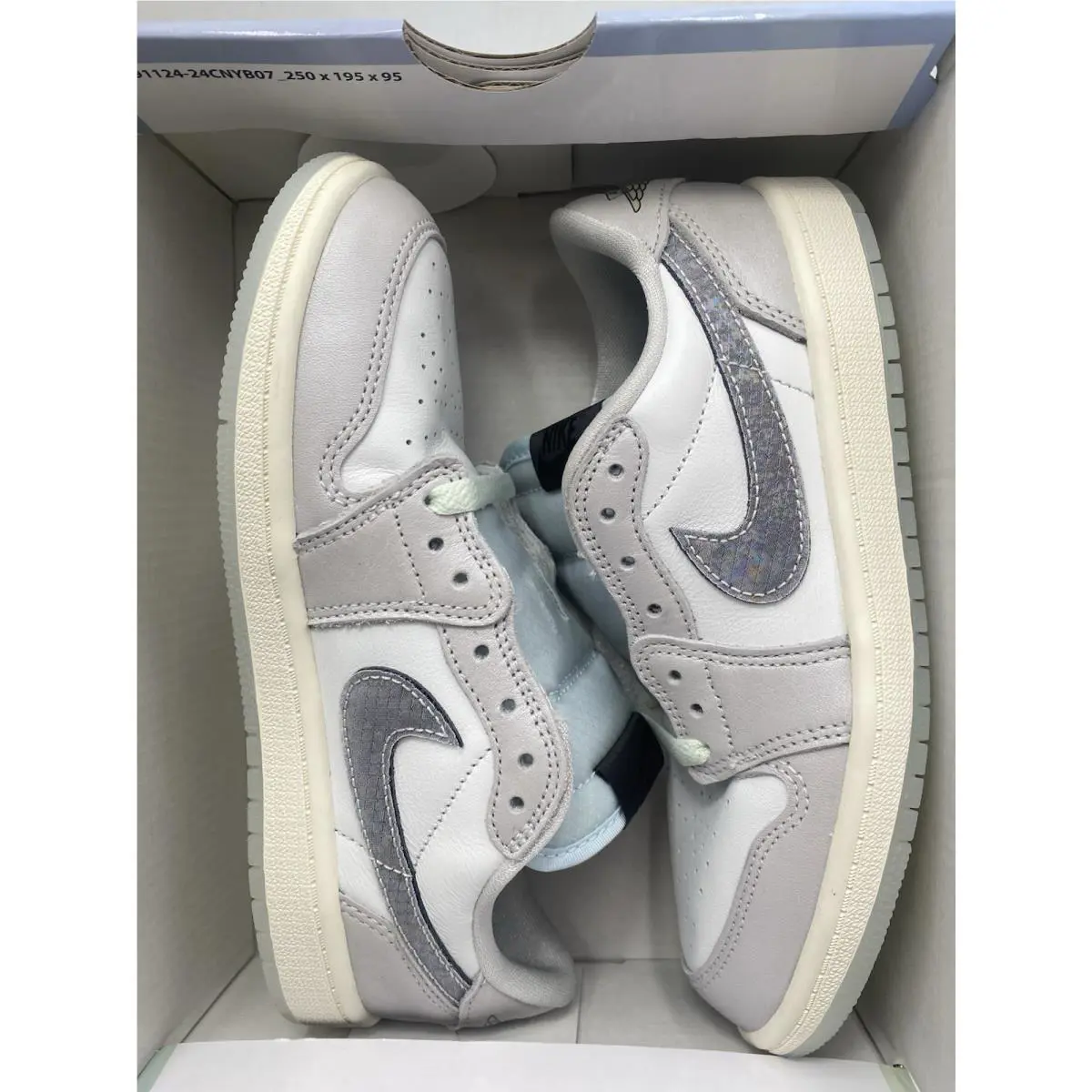 Nike shoes - Jordan 1 Low - Low - HF3205 100 - Summit White (UPC: 197862190830) 5