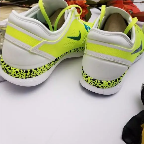 Nike shoes - VOLT, WHITE, LIGHT BLUE, LACQUER, BLACK 3