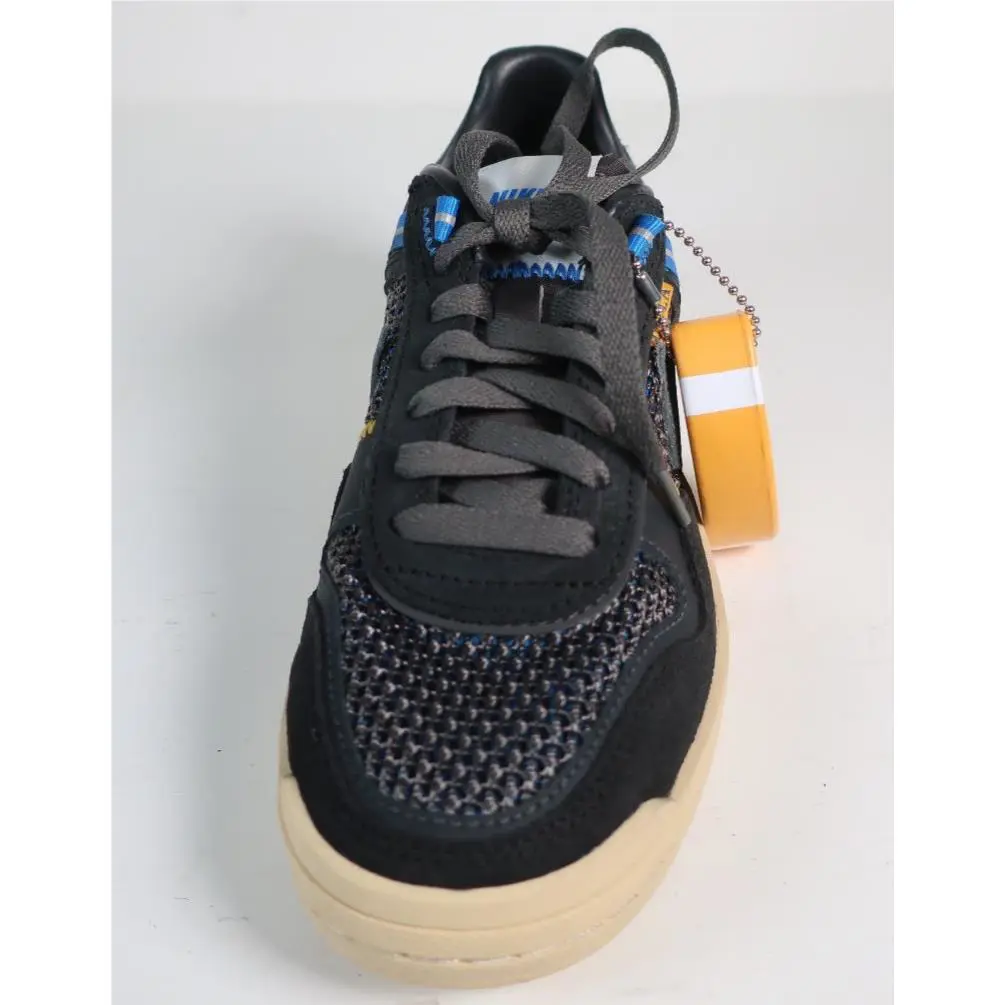 Nike shoes - Black 3