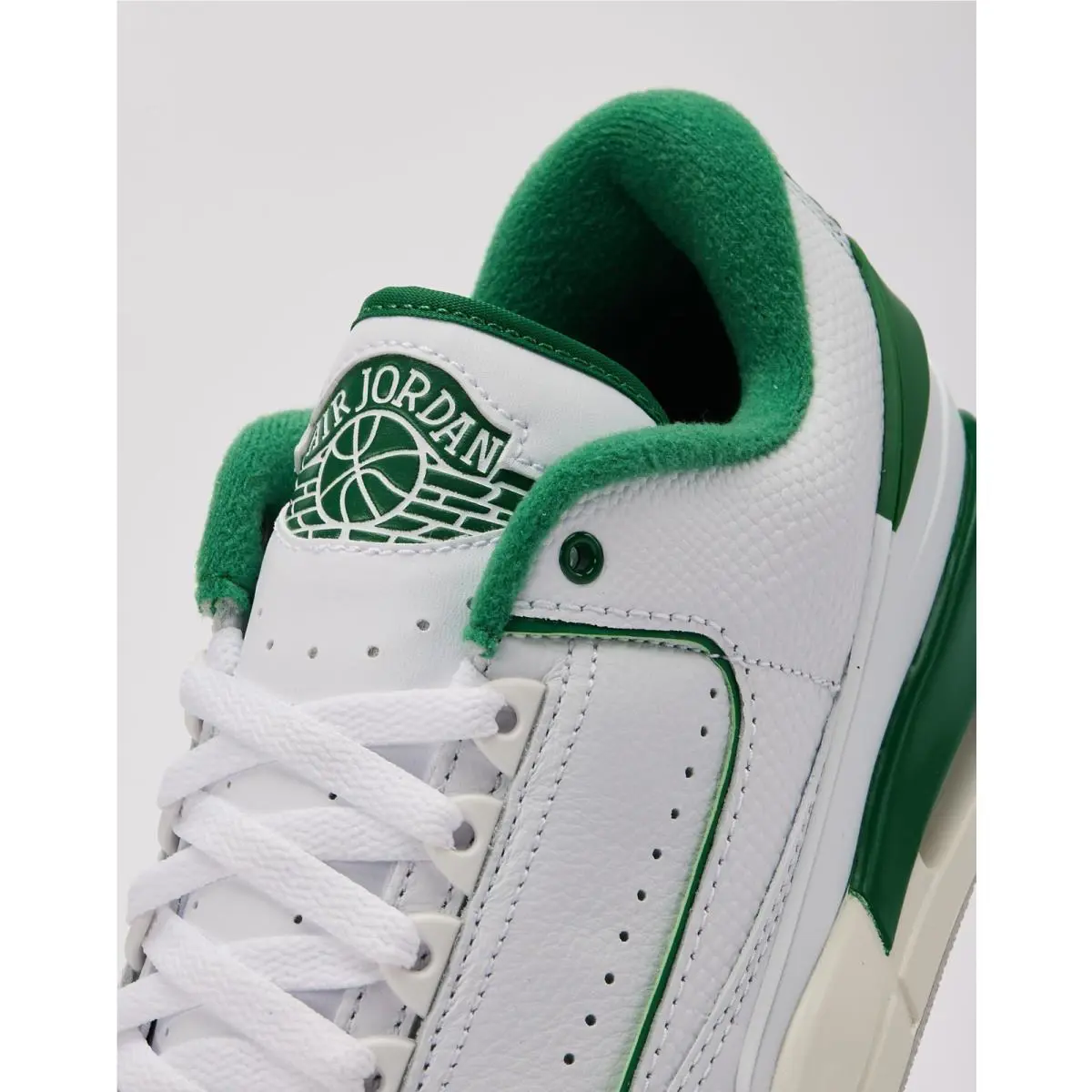 Nike shoes - White (UPC: 197859156382) 3