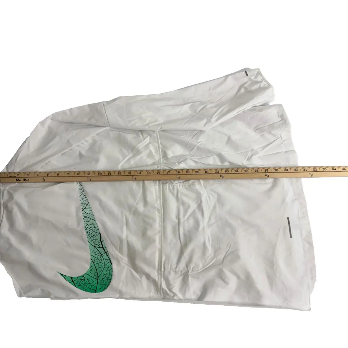Nike clothing - Nike Impossibly - Impossibly - White 9