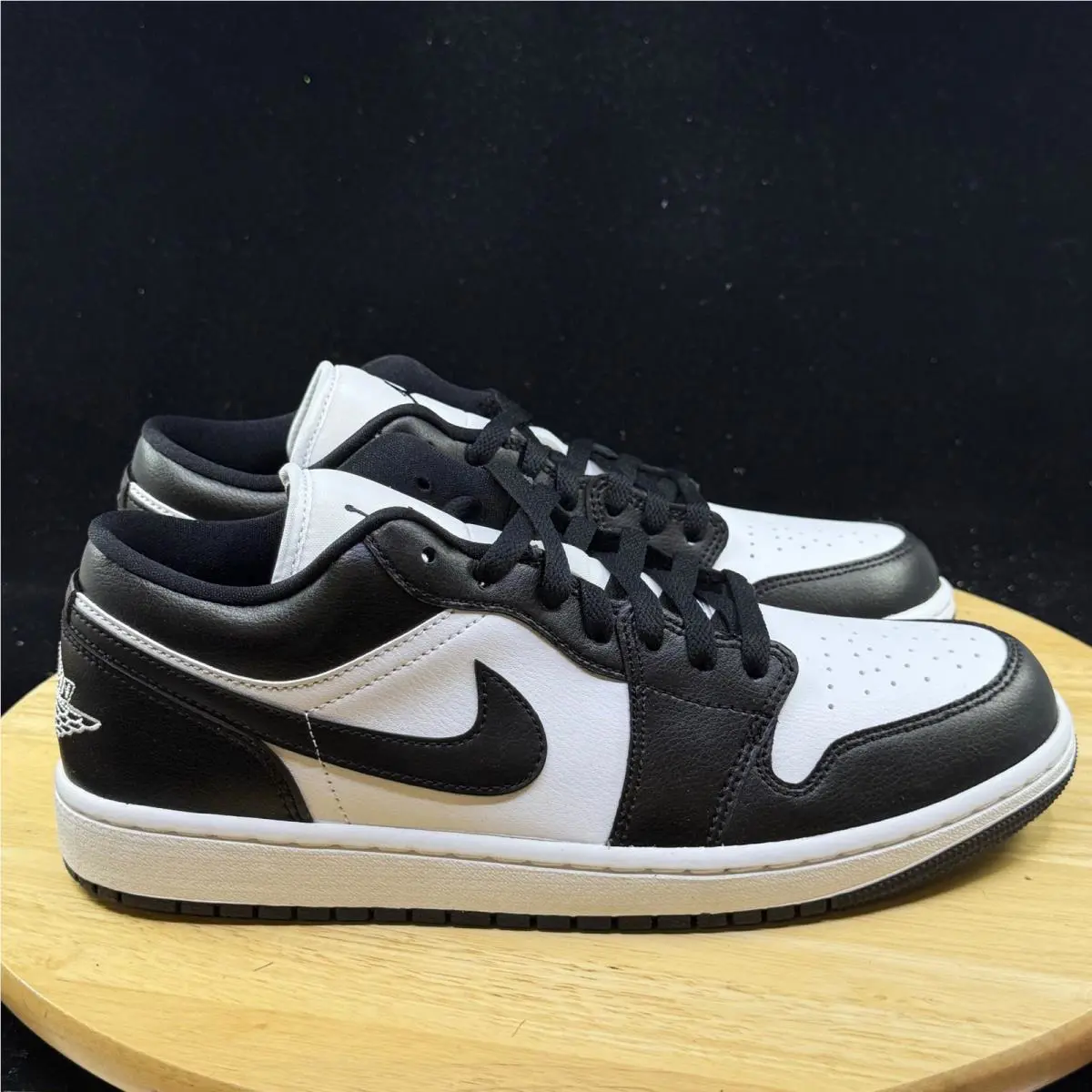 Nike shoes - Black 3