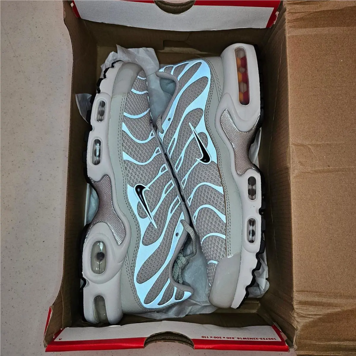 Nike shoes - Silver 5