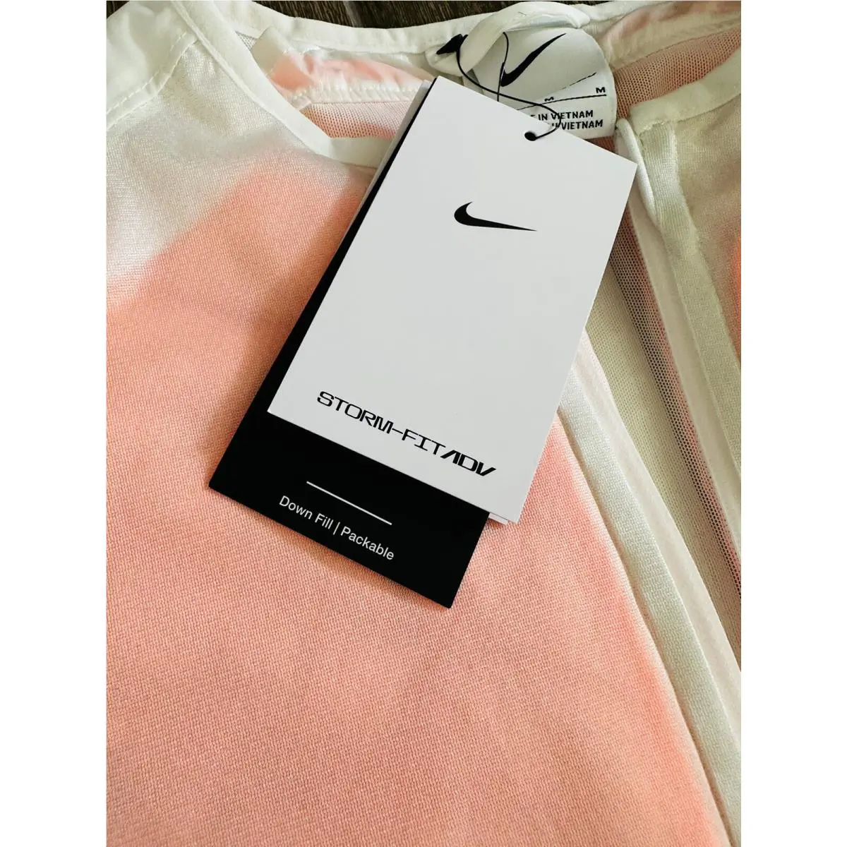 Nike clothing - White (UPC: 0195243274278) 2
