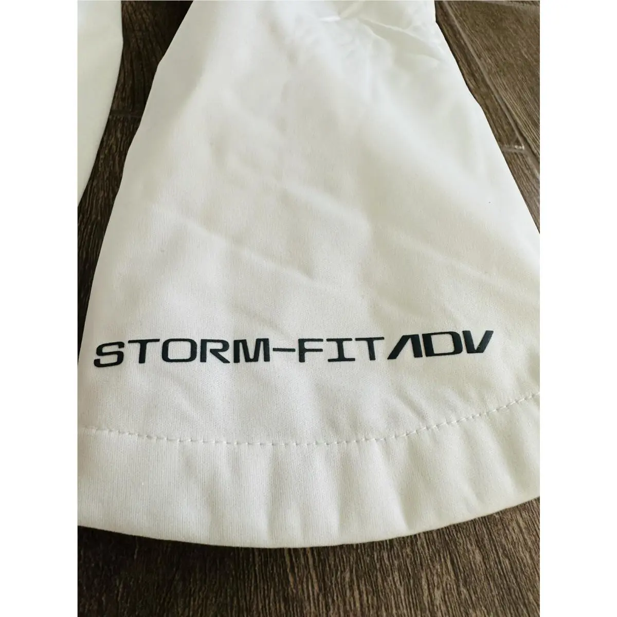 Nike clothing - White (UPC: 0195243274278) 5