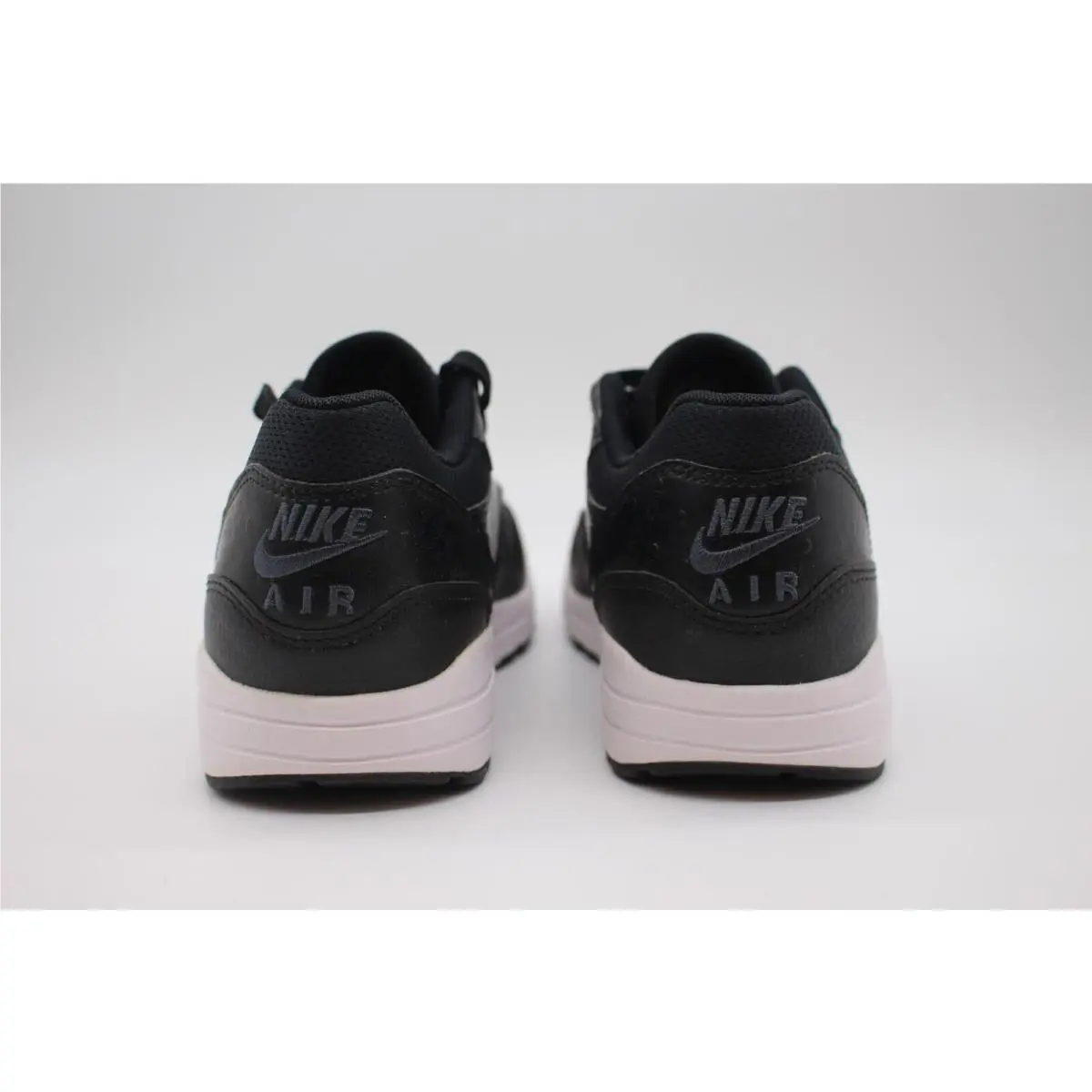 Nike shoes - Black (UPC: 886737057599) 1