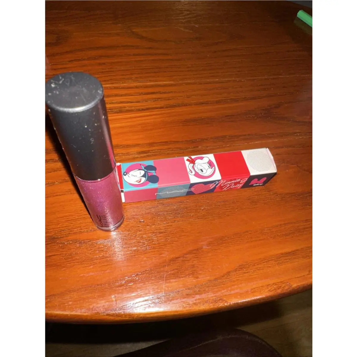 Mac Limited Edition Disney Minnie Daisy Lipglass Color Pink Polka Dots
