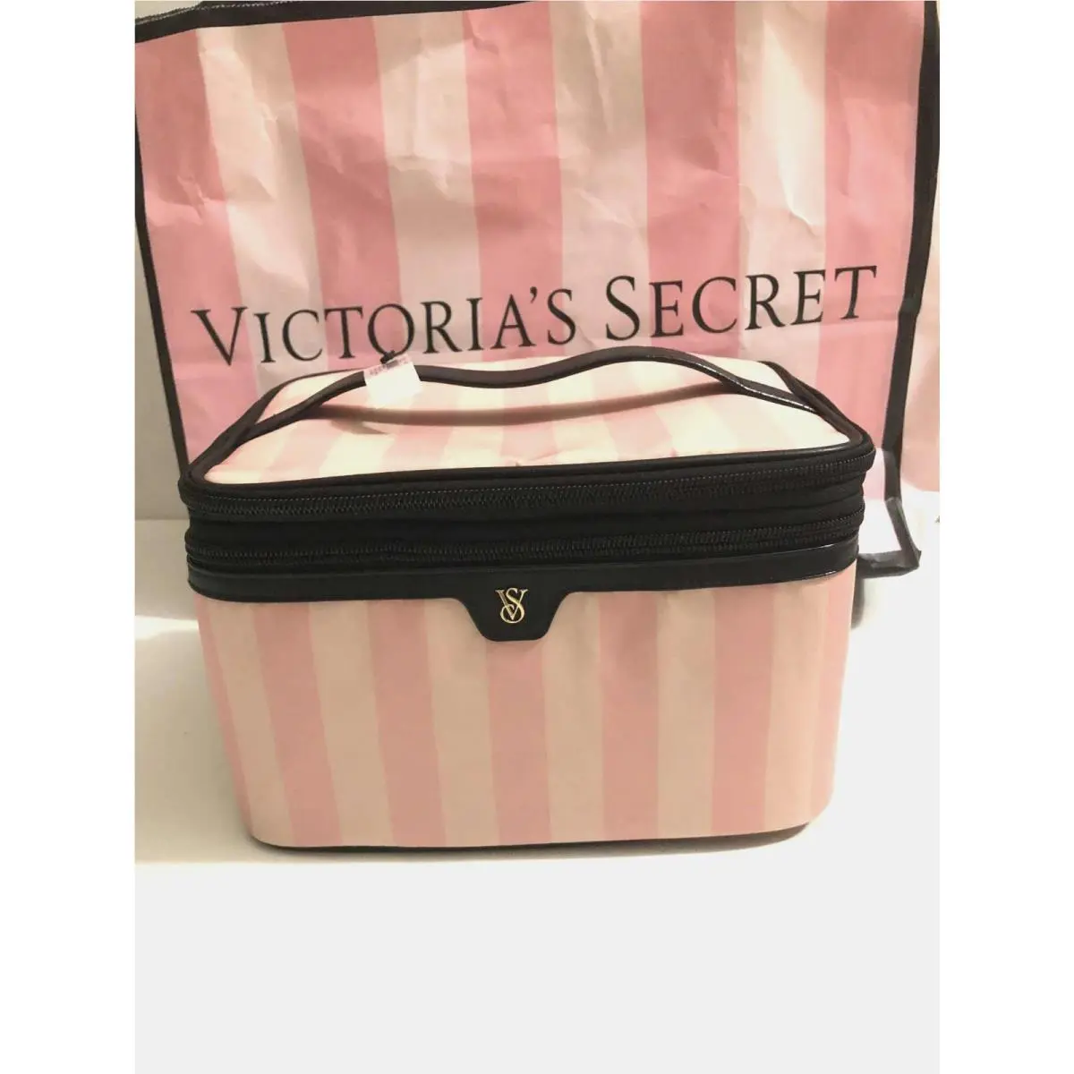Victoria`s Secret Express Train Case Heritage Pink Stripe