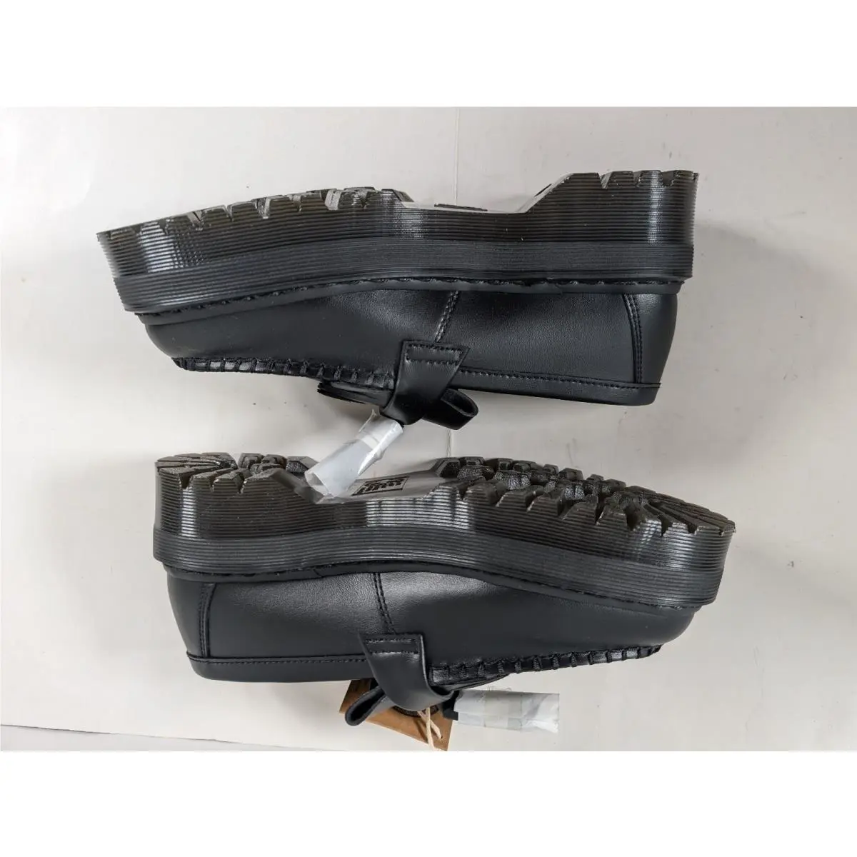 Dr. Martens shoes - Black (UPC: 190665533323) 3