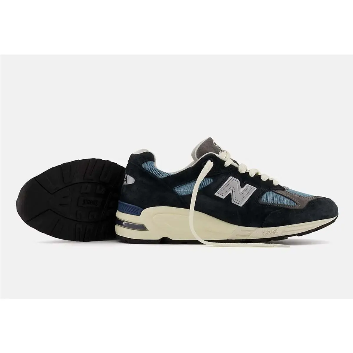 New Balance shoes - NEW BALANCE 990V2 - M990TB2 - NAVY CREAM 0