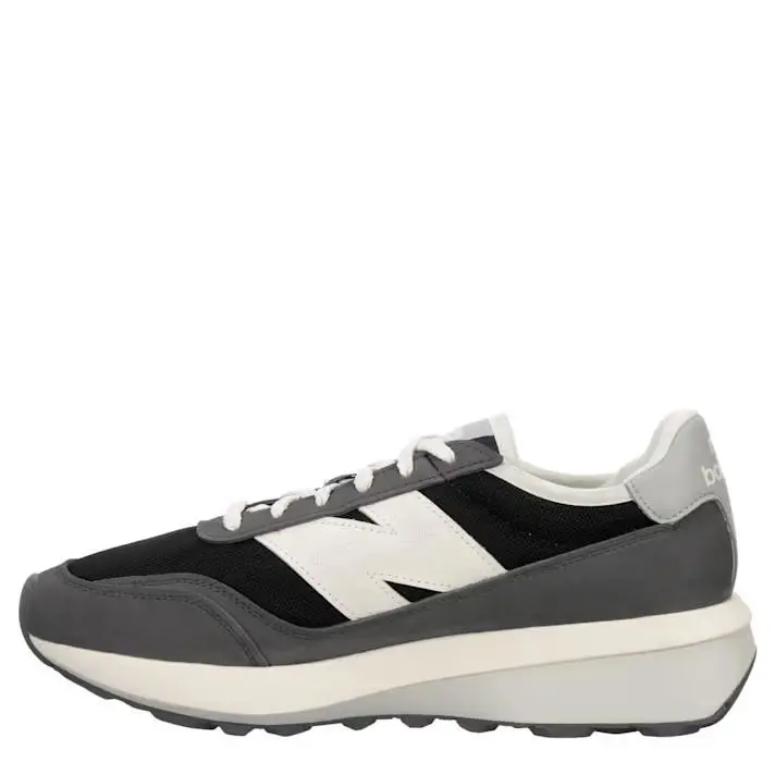 New Balance shoes - New Balance 370 - Black 2