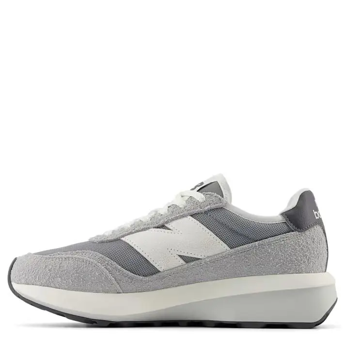 New Balance shoes - New Balance 370 - Black 22