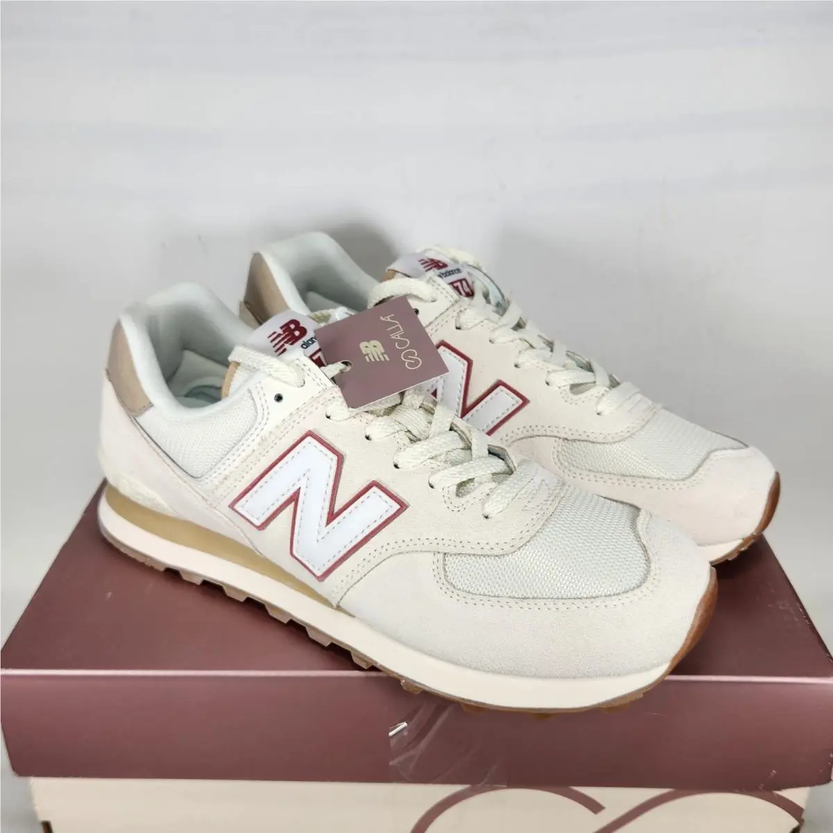 New Balance shoes - New Balance 574 - WL574CRI - Beige 0