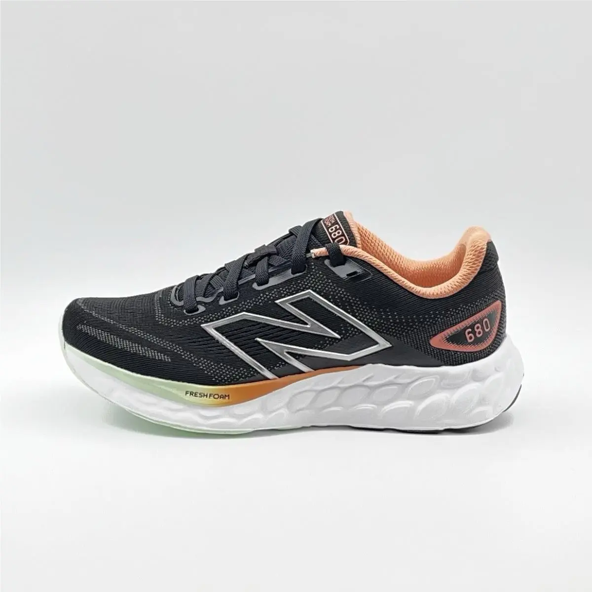 New Balance Fresh Foam 680 v8 Black / Grey W680CB8 - Size 6