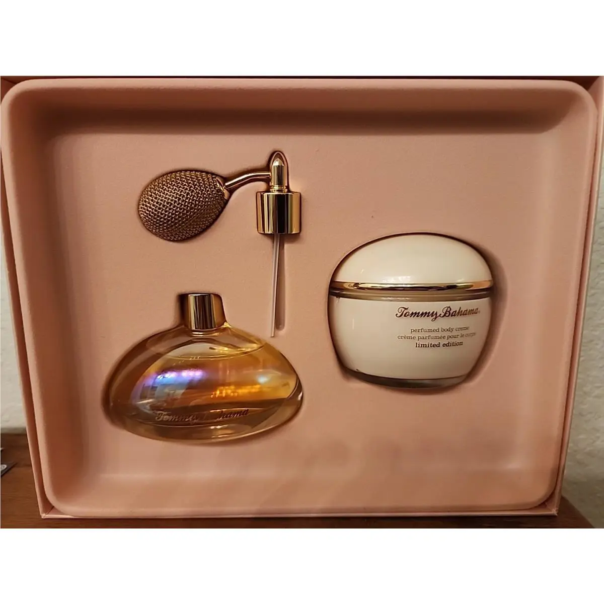 Tommy Bahama Limited Edition Parfum Spray Vaporisateur Body Cream 3.4 FL OZ