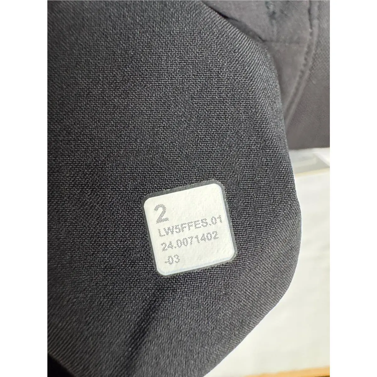 Lululemon clothing - Black, asst 4