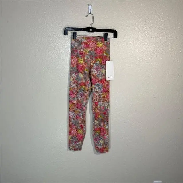 Lululemon Align HR Pant 25” Pockets Size 2 Multicolor Floral