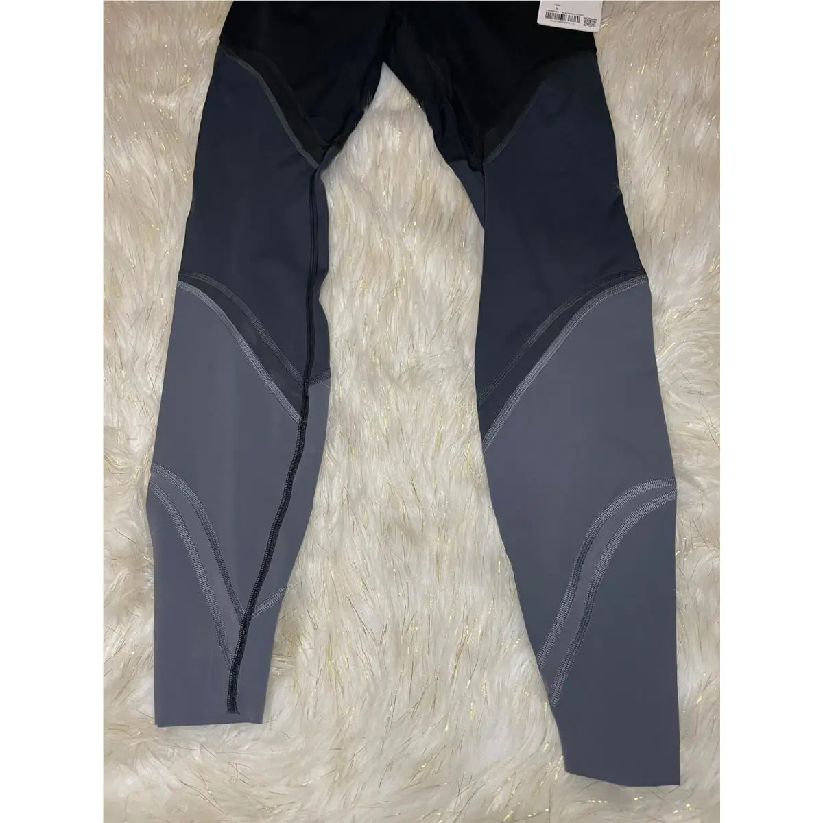 Lululemon clothing - Black/Gray 2