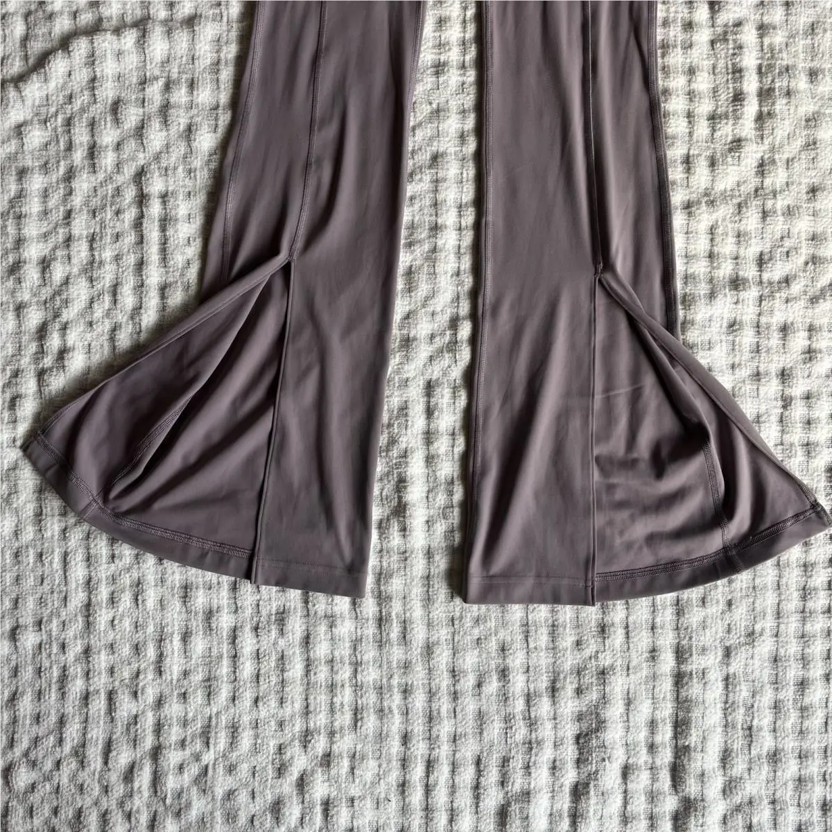 Lululemon clothing - Mauve 1
