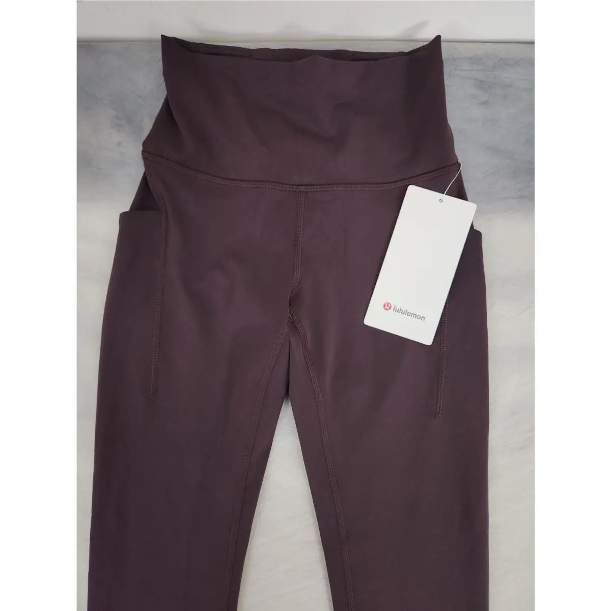 Lululemon clothing - Sequoia 0