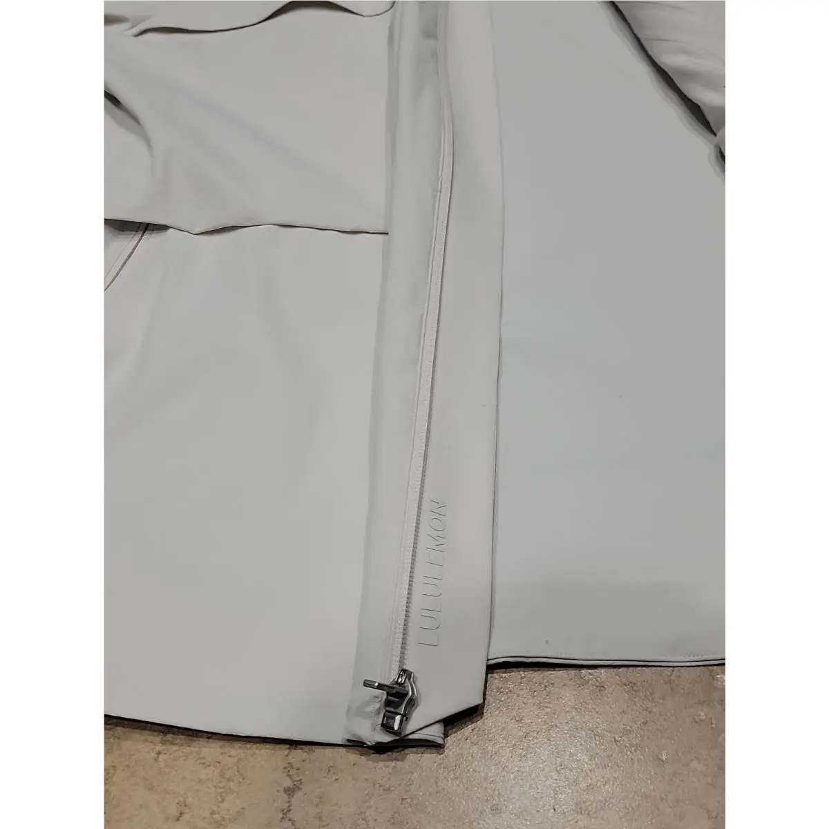 Lululemon clothing - Lululemon Stretch CargoFull - Stretch CargoFull - White 0