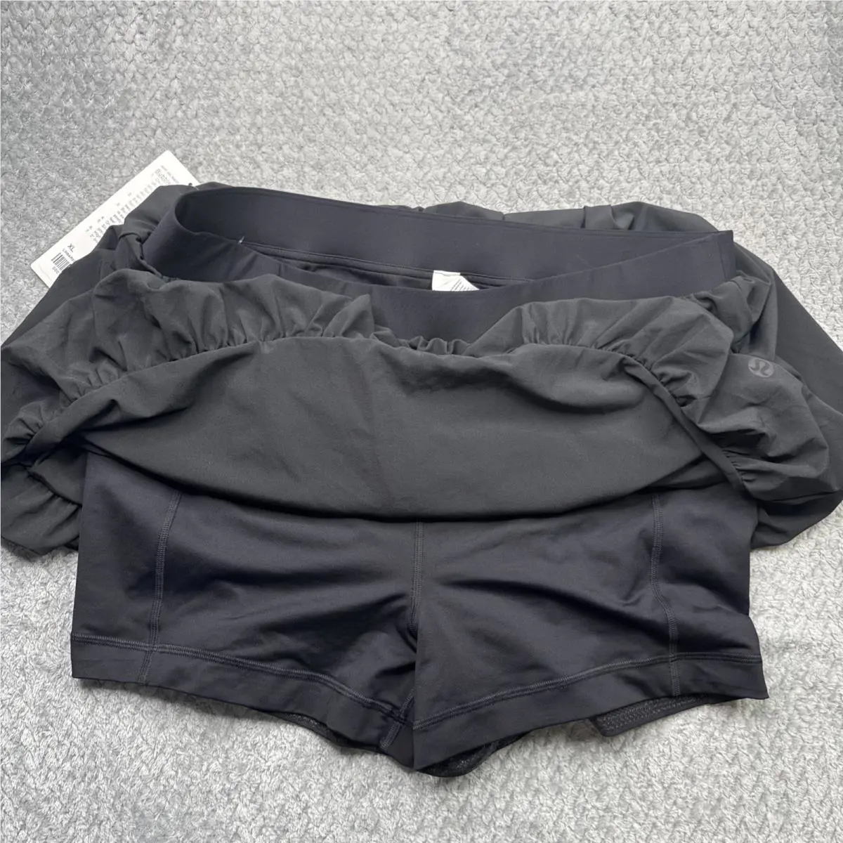 Lululemon clothing - Black 4