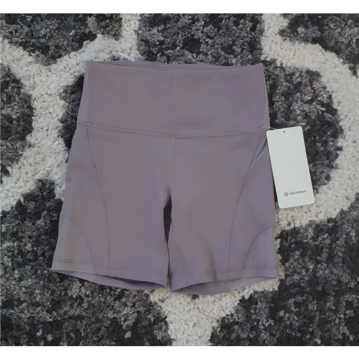 Women`s Lululemon Wunder Train Mesh Panel HR Short 6 Sz 6 Vivb Violet Purple - Purple