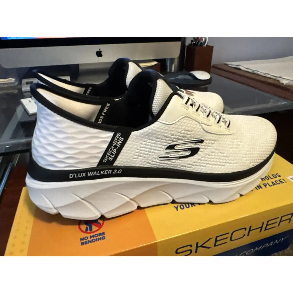 Skechers shoes - Skechers D`Lux Walker 2.0 - Walker - 232446/WBK - White/Black 10