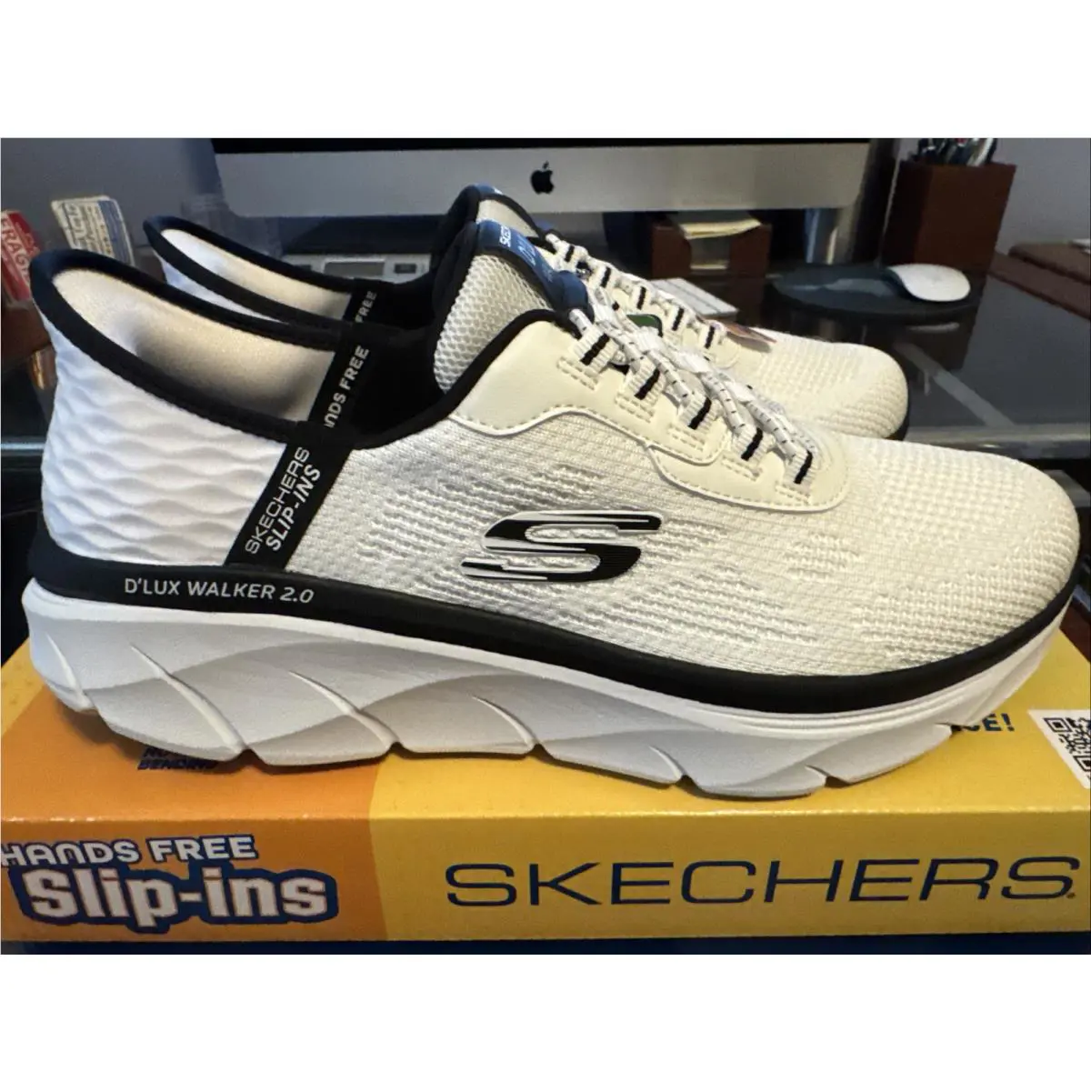 Skechers shoes - Skechers D`Lux Walker 2.0 - Walker - 232446/WBK - White/Black 34