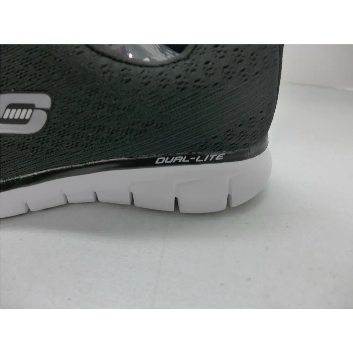 Skechers shoes - Black/White (UPC: 889110679005) 1