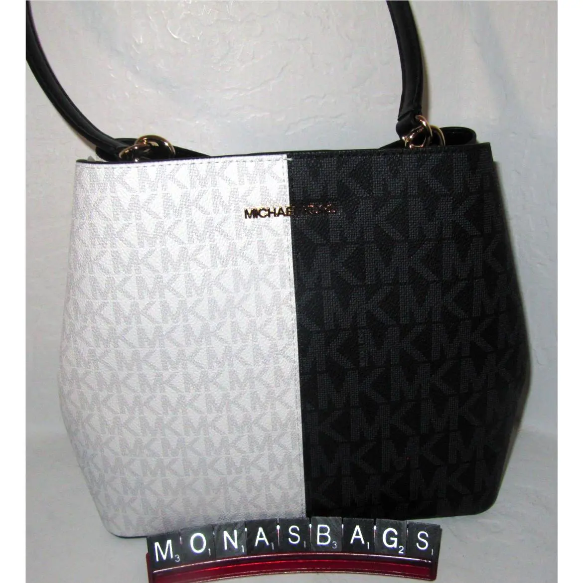 Michael Kors Pratt Medium Black White Signature Shoulder Bucket Bag