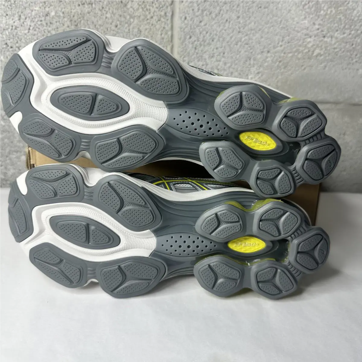 Asics shoes - ASICS GEL-Kinetic - 1203A591-020 - Gray 3