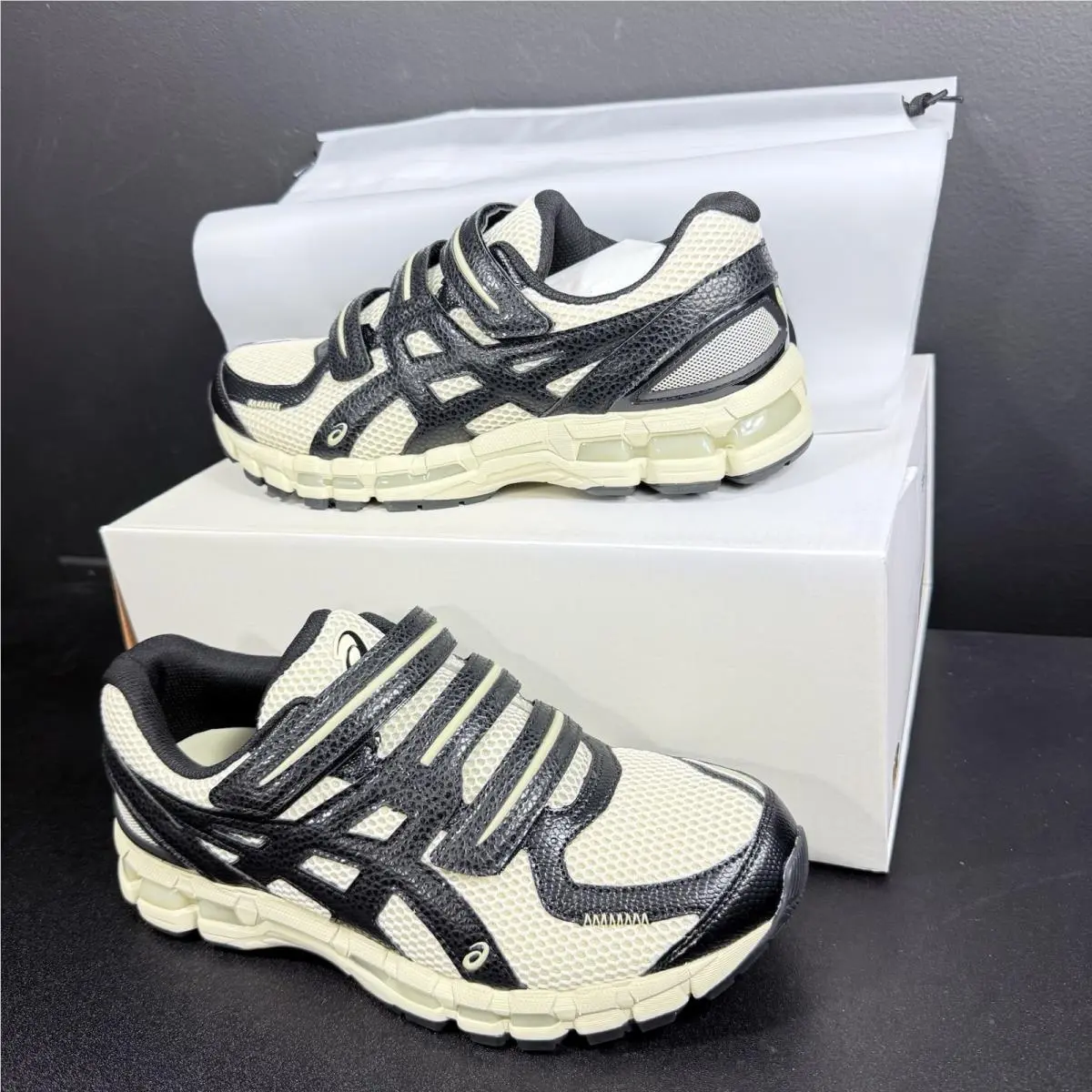 Asics shoes - ASICS Gel Kayano 20 - Gel Kayano - 1203A499-250 - Black 0