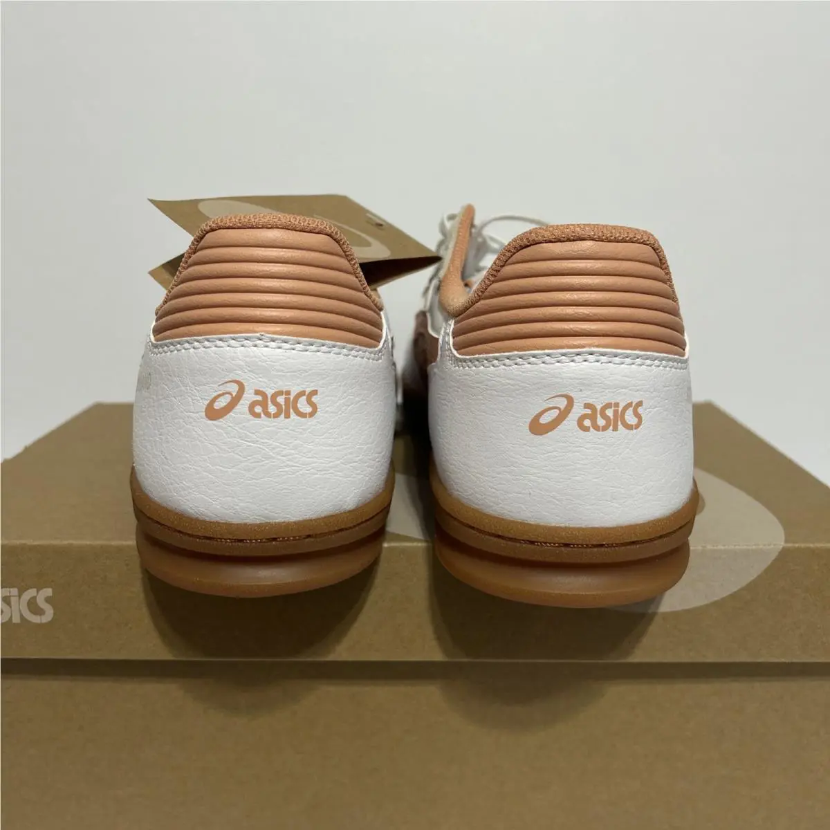 Asics shoes - ASICS Skyhand - Skyhand - 1203A451-104 - White 1