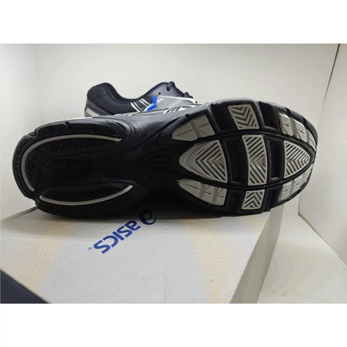 Asics shoes - ASICS GEL-Express 3 Cross-Training - Black (UPC: 883722818913) 4