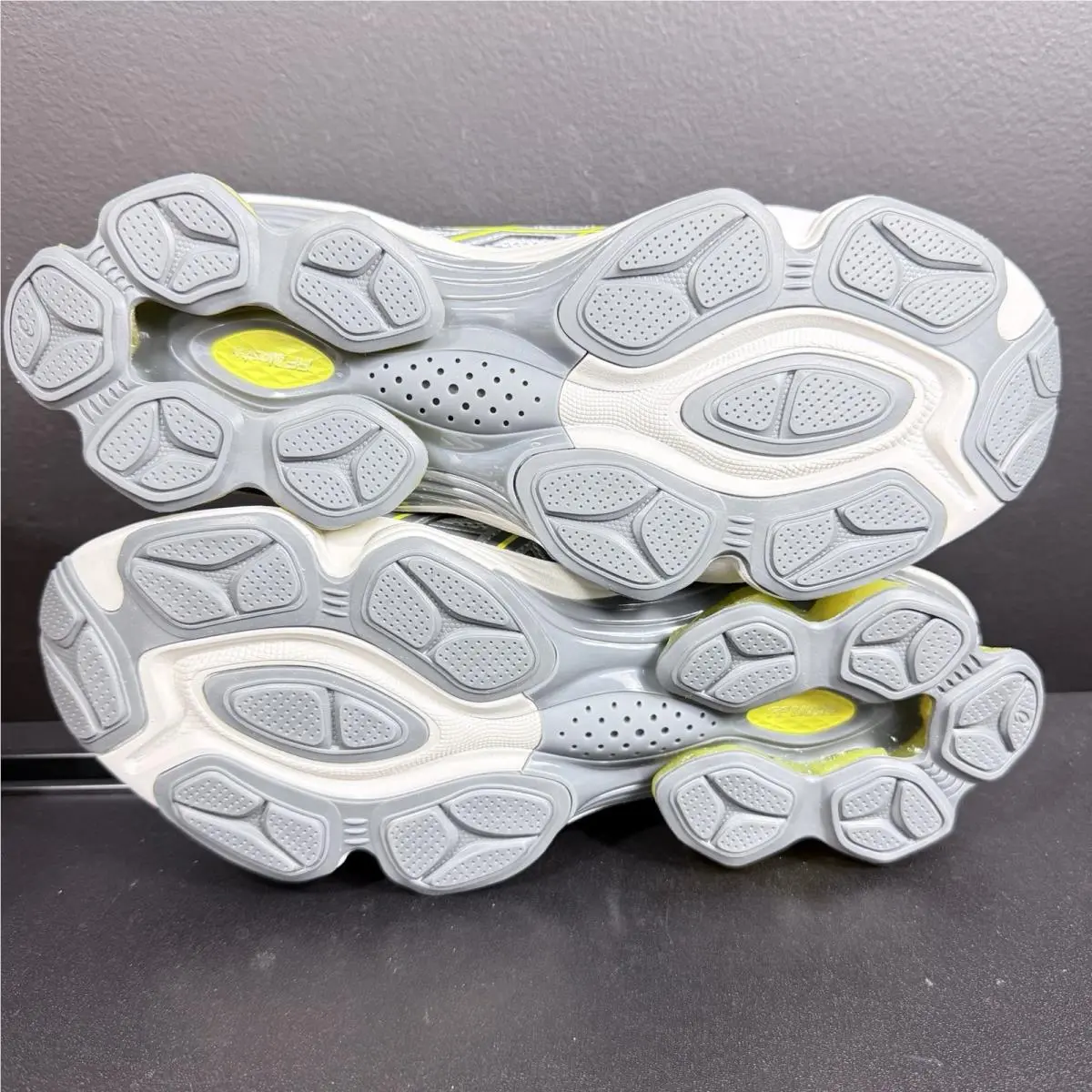 Asics shoes - ASICS GEL-Kinetic - 1203A591-102 - Gray 14