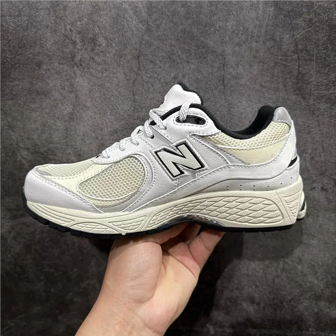 New Balance shoes - New Balance 2002R - White 4